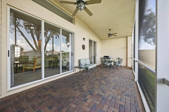 Residence photo 24