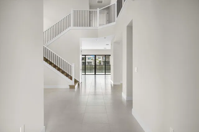 Residence photo 2
