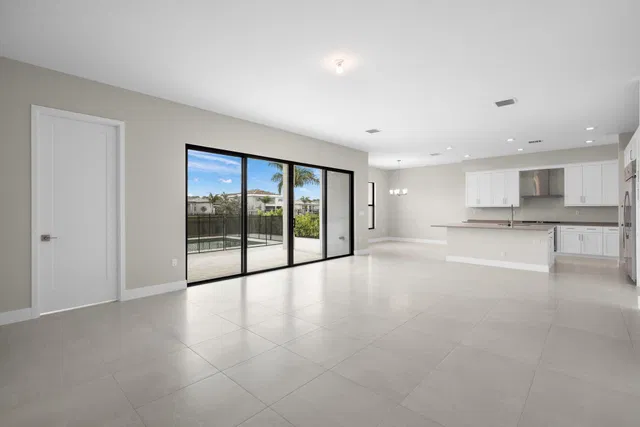 Residence photo 8