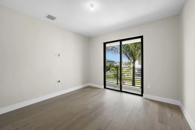 Residence photo 23