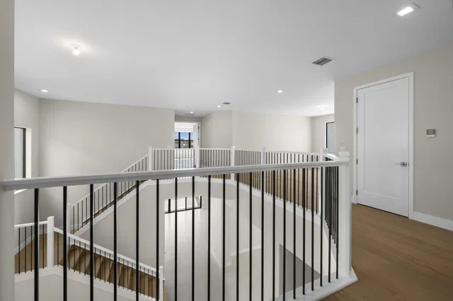 Residence photo 25