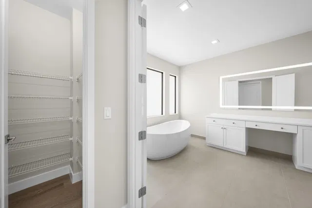 Residence photo 46