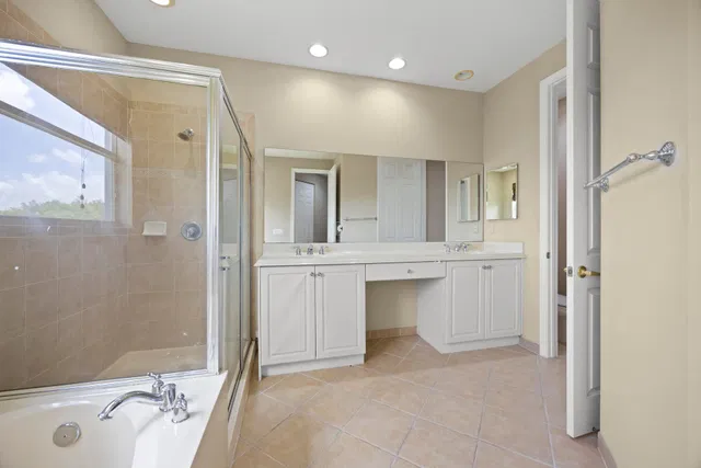 Residence photo 43