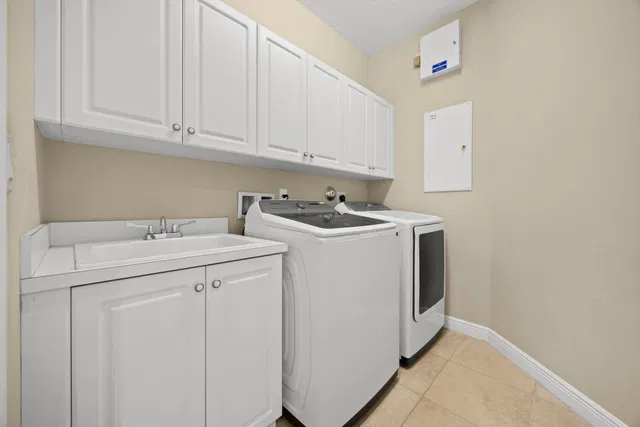Residence photo 47