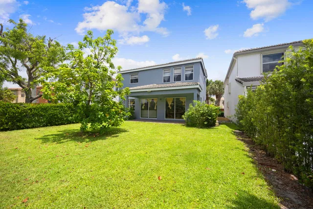Residence photo 51