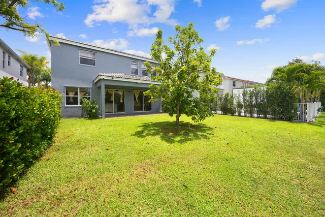 Residence photo 52