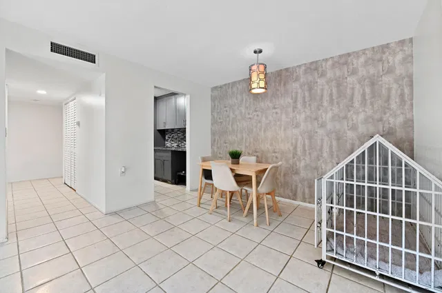 Unit 205 photo 8
