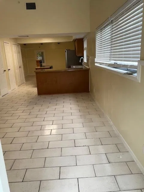 Residence photo 3