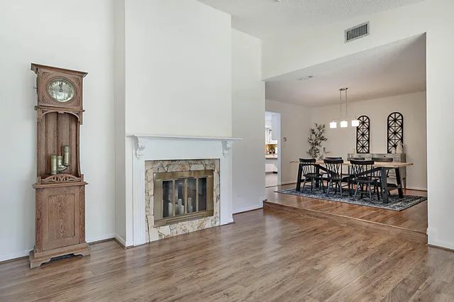 Residence photo 4