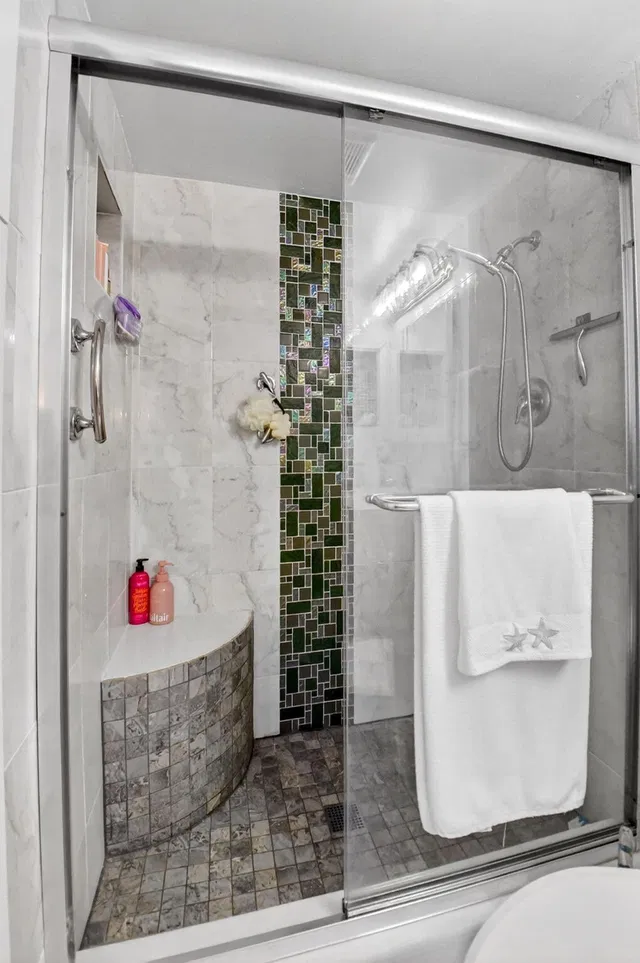 Unit D2 photo 26