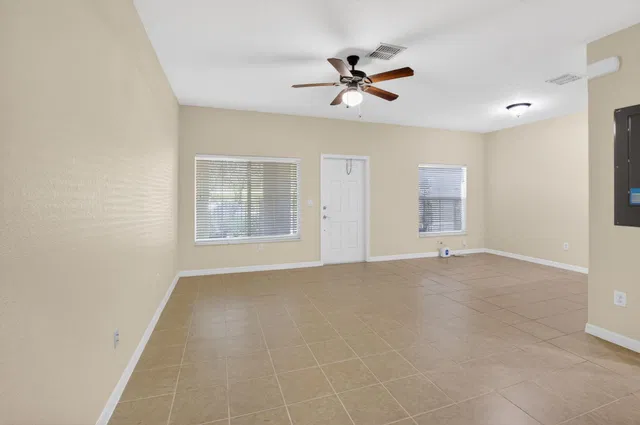  Residence photo 18