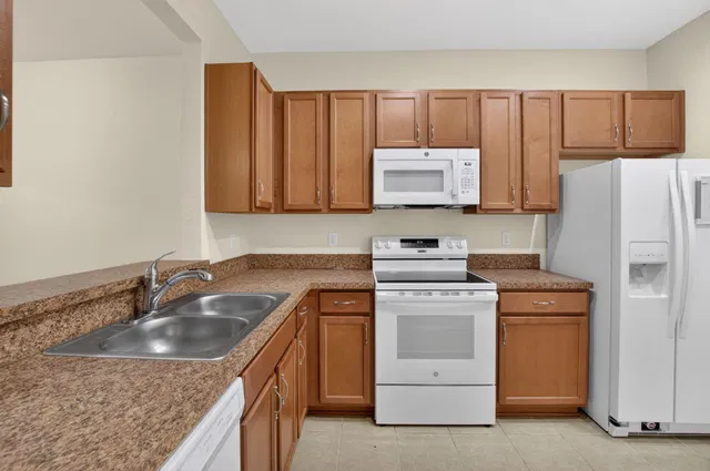  Residence photo 22