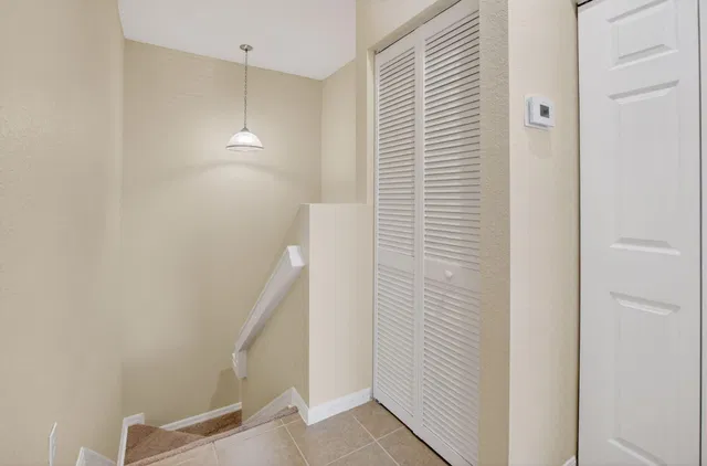  Residence photo 30