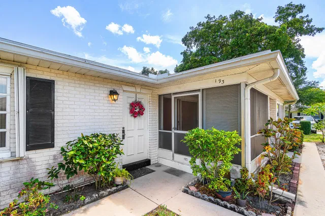 Unit 193 photo 6