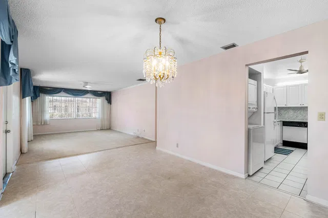 Unit 193 photo 12