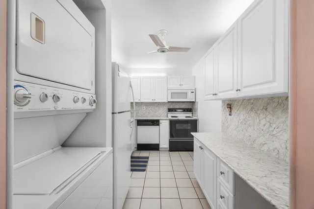 Unit 193 photo 14
