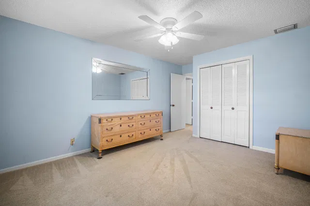 Unit 193 photo 21