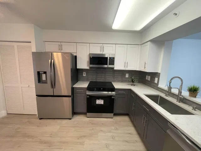 Unit 202 photo 3