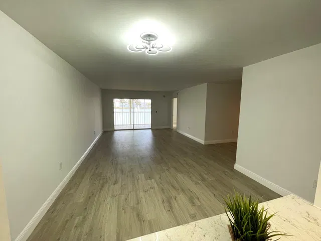 Unit 202 photo 6
