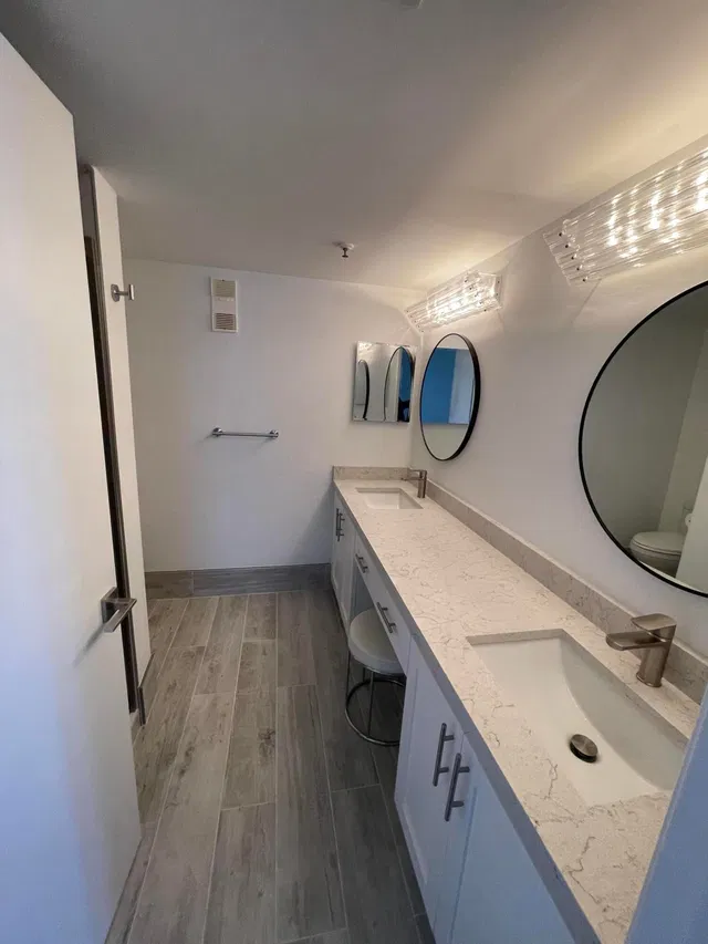 Unit 202 photo 8