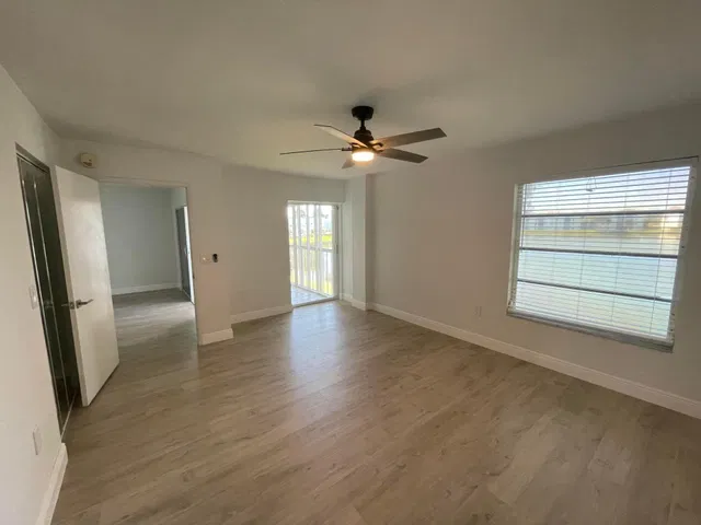 Unit 202 photo 12