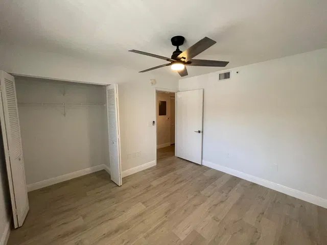 Unit 202 photo 16