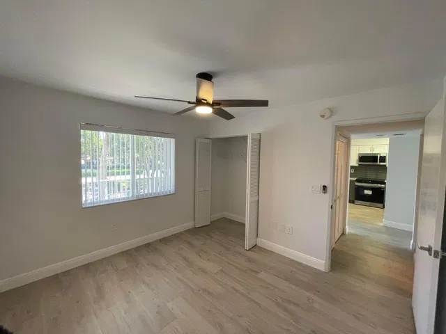Unit 202 photo 17