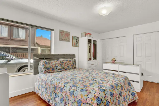 Unit 31 photo 16