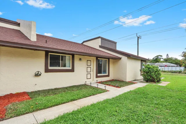 Unit 31 photo 22