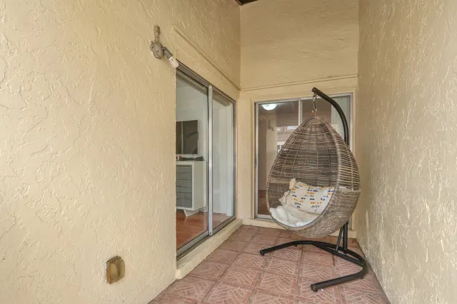Unit 31 photo 23