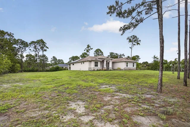 Residence photo 2