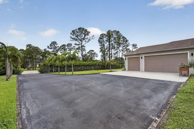 Residence photo 44