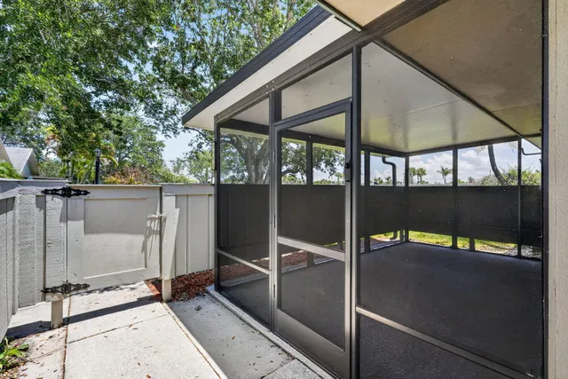 Residence photo 7