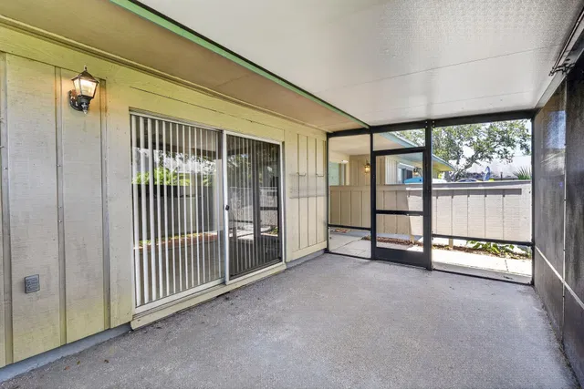  Residence photo 9