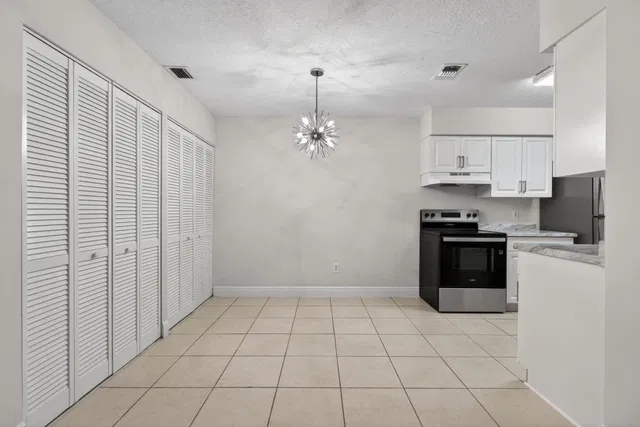  Residence photo 19
