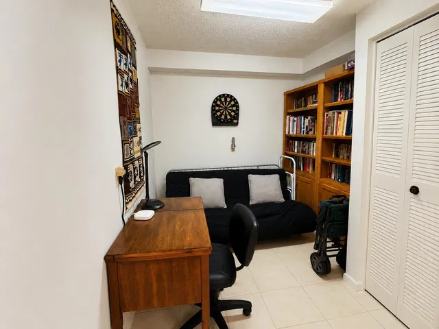  Unit 505 photo 15