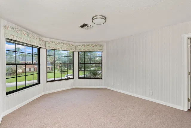 Residence photo 14