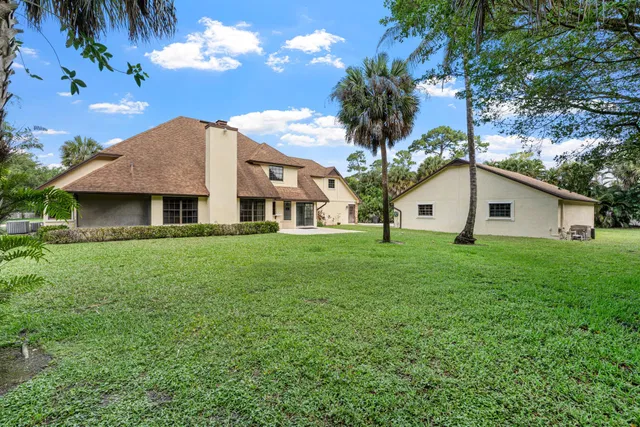 Residence photo 18