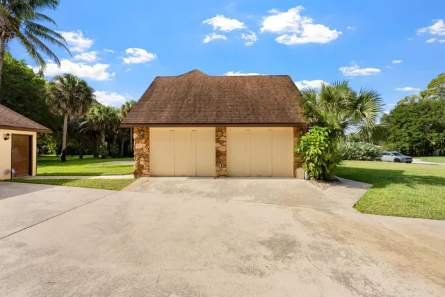 Residence photo 19
