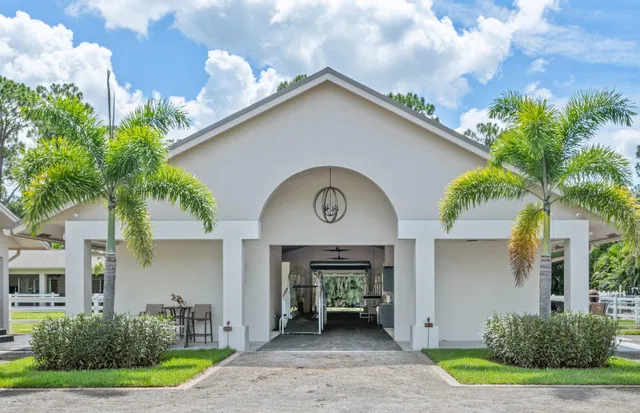 Residence photo 5