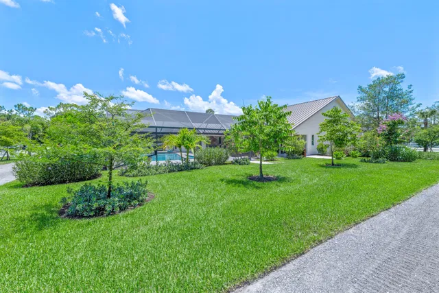 Residence photo 73