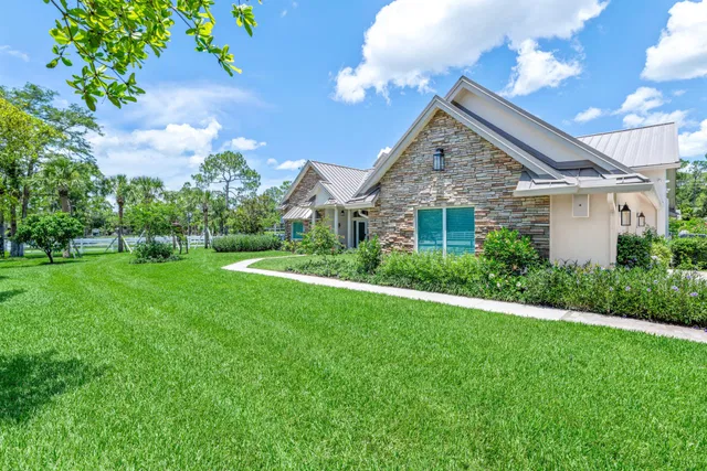 Residence photo 75
