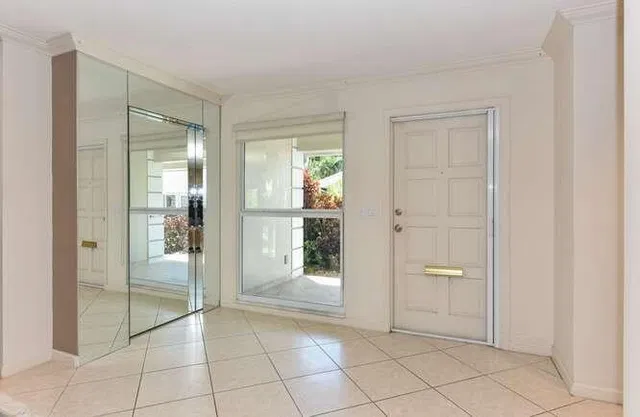 Residence photo 6