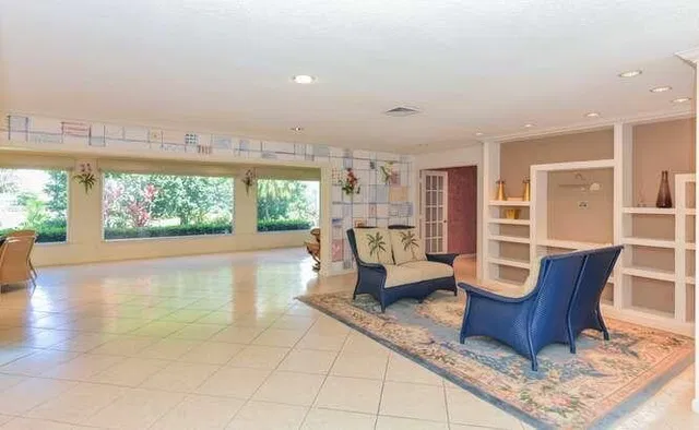 Residence photo 9