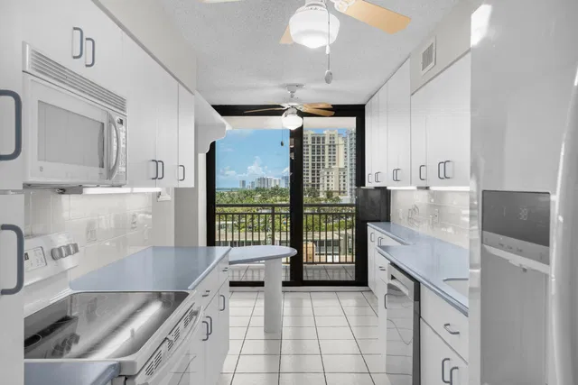 Singer Island Unit 705 photo 17