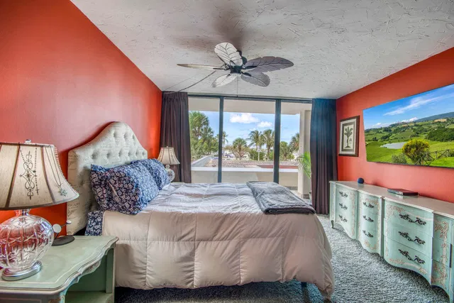 Unit 211 photo 17