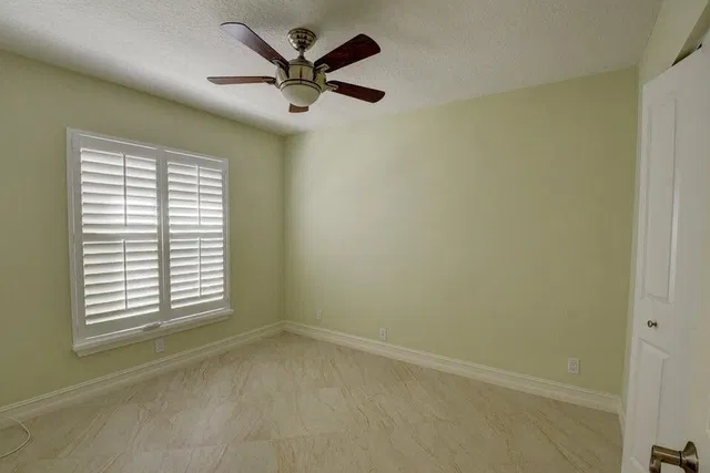 Residence photo 15