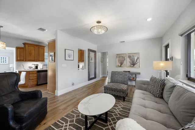 Residence photo 11