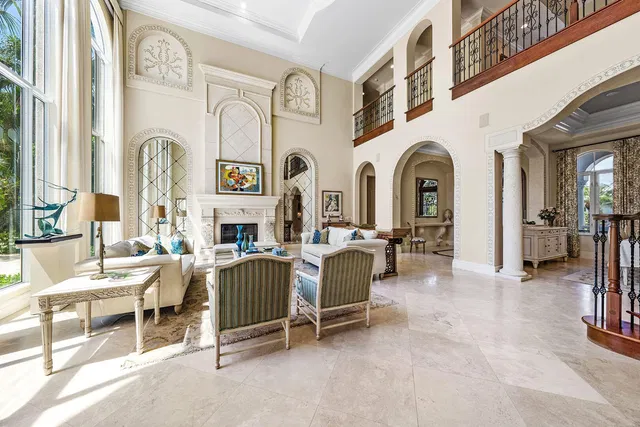 Royal Palm Yacht and Country Club Residence photo 13