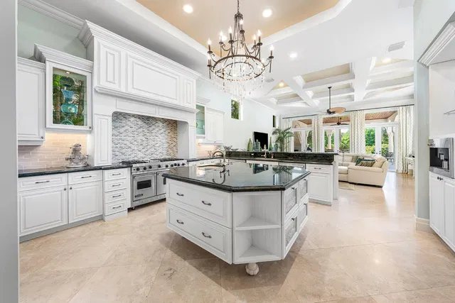 Royal Palm Yacht and Country Club Residence photo 19